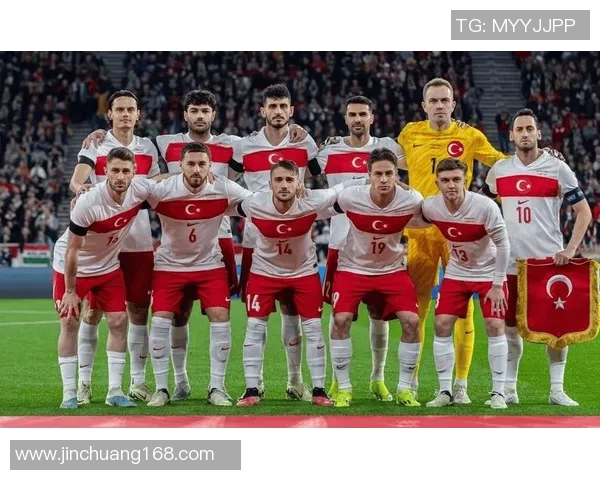 土耳其最新足球球星闪耀欧洲赛场展现非凡实力引发全球关注 土耳其最新足球球星闪耀欧洲赛场展现非凡实力引发全球关注