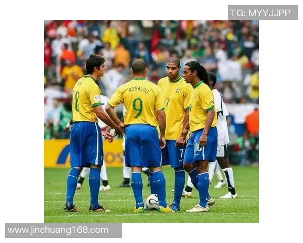 足球历史五大球星全方位解析及他们的传奇瞬间